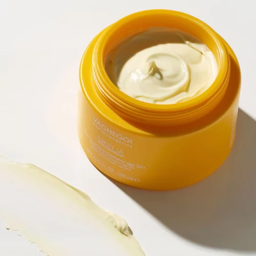 Body butter - kroppsmör den tjockaste konsistensen av kroppskrämer. Sikelia body butter är perfekt för att tona och stärka huden.